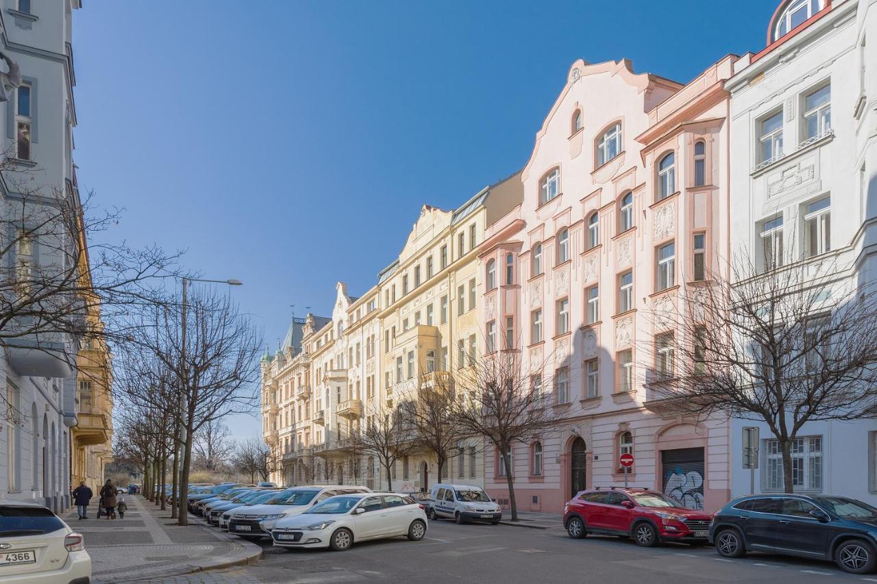 Bright And Spacious Attic Apartment Praga Zewnętrze zdjęcie