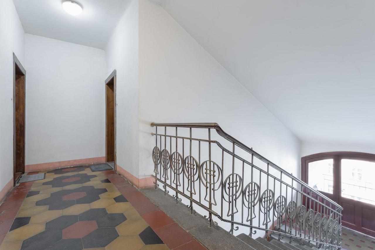 Bright And Spacious Attic Apartment Praga Zewnętrze zdjęcie