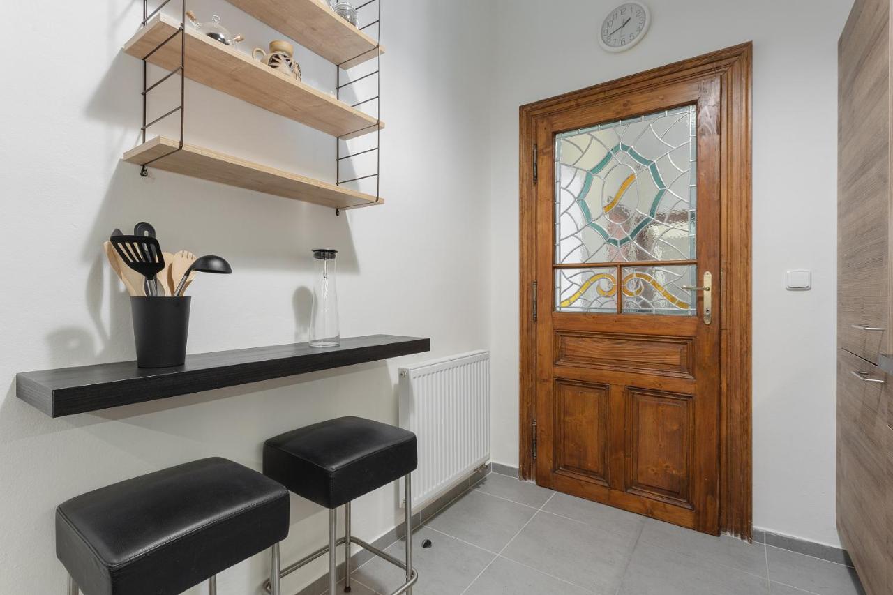 Bright And Spacious Attic Apartment Praga Zewnętrze zdjęcie
